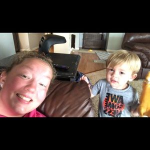 Meet your Posher, Elaina